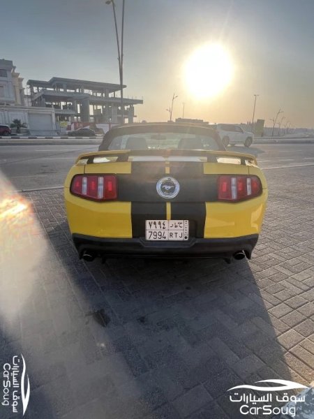 موستنق سبيشل كلفورنيا كشف v8 2011 قير عادي