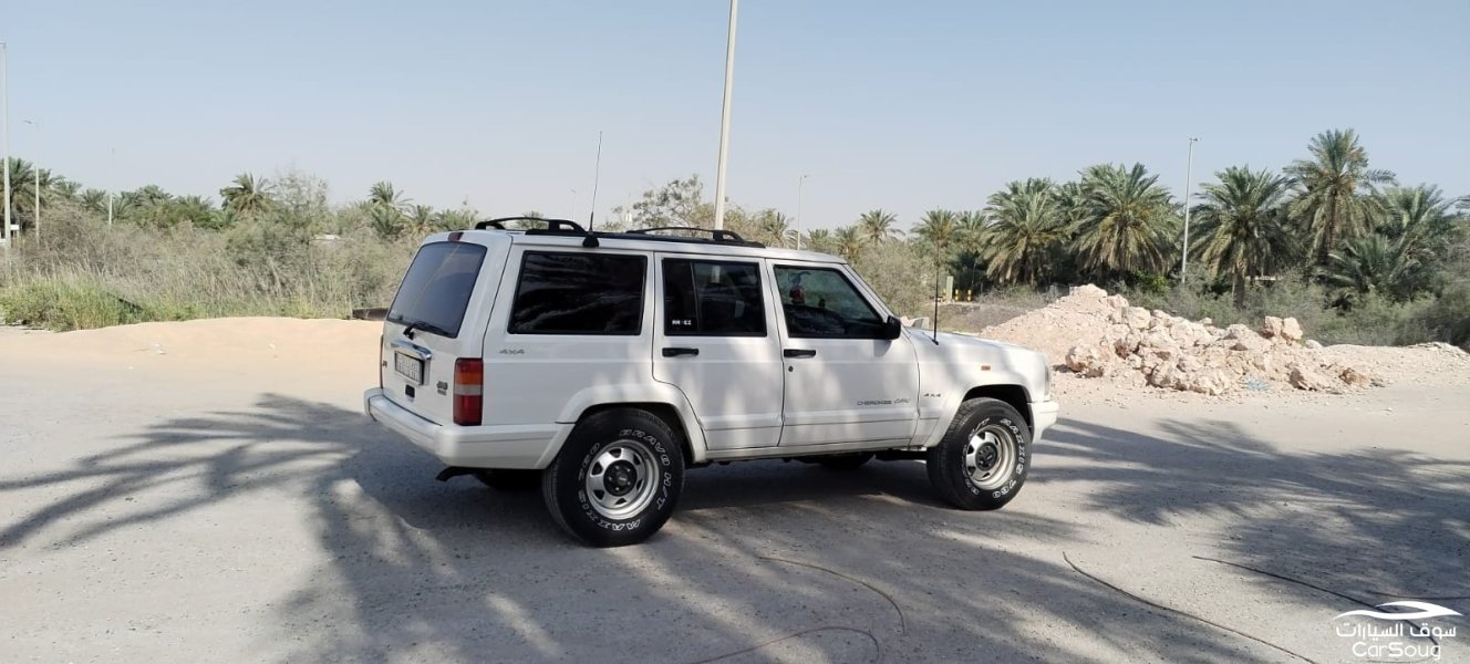 جيب شيروكي موديل 2001 تماتيك