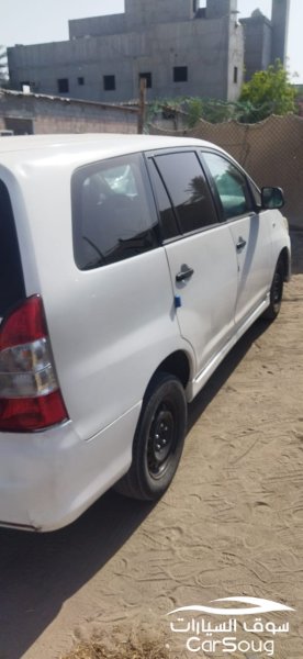 تويوتا انوفا موديل 2015