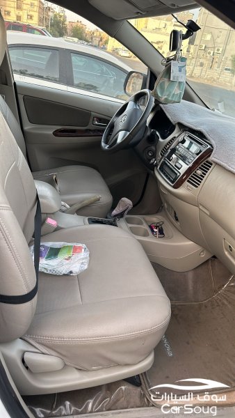 تويوتا اينوفا فل كامل موديل 2015