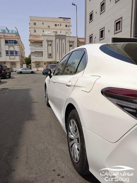 تويوتا كامري LE موديل 2024